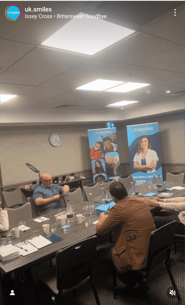 UK Smiles Takes on the UK with a Stunning Roller Banner from Banner World 🇬🇧 1 UK Smiles Takes on the UK with a Stunning Roller Banner from Banner World 🇬🇧